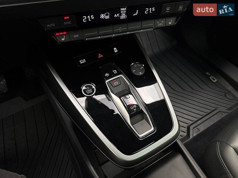 Позашляховик / Кросовер Audi Q4 e-tron 2023 в Києві