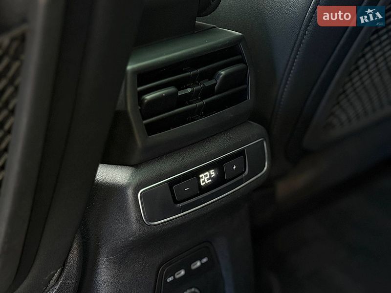 Внедорожник / Кроссовер Audi Q4 e-tron 2022 в Киеве