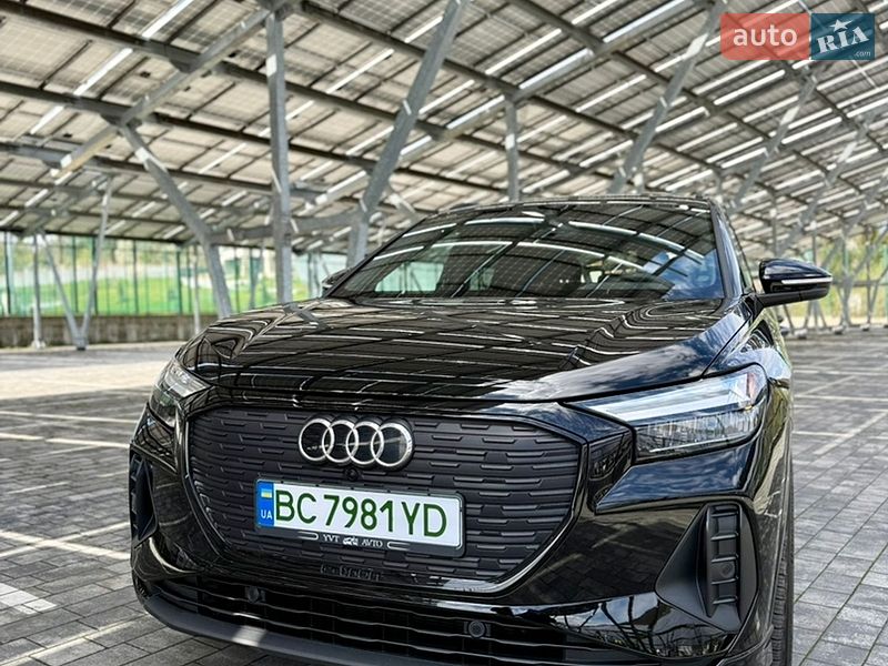 Внедорожник / Кроссовер Audi Q4 e-tron 2024 в Львове