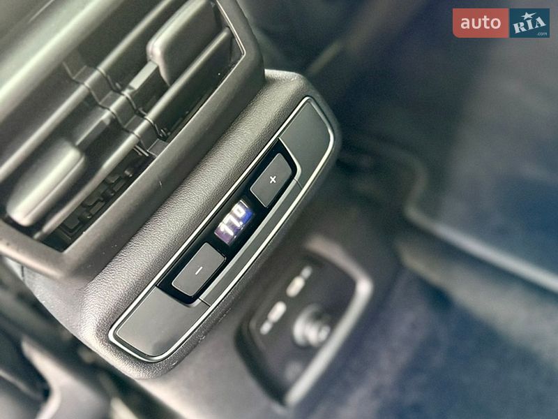 Внедорожник / Кроссовер Audi Q4 e-tron 2024 в Львове