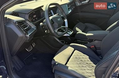 Внедорожник / Кроссовер Audi Q4 e-tron 2024 в Киеве