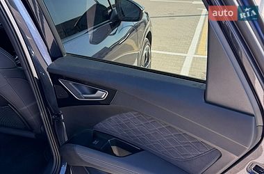 Внедорожник / Кроссовер Audi Q4 e-tron 2024 в Киеве