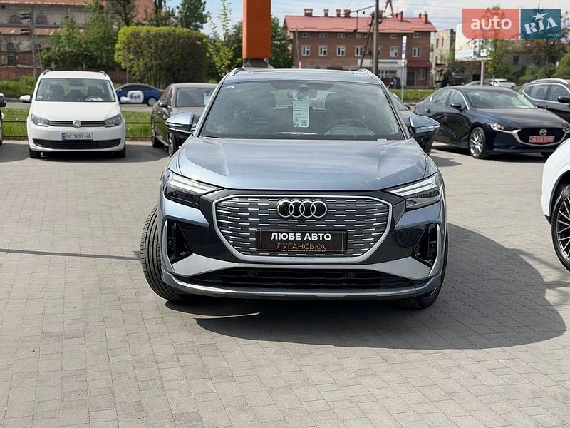 Внедорожник / Кроссовер Audi Q4 e-tron 2024 в Львове