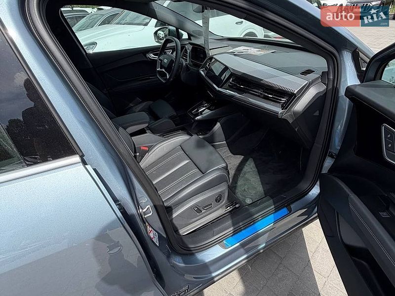 Внедорожник / Кроссовер Audi Q4 e-tron 2024 в Львове