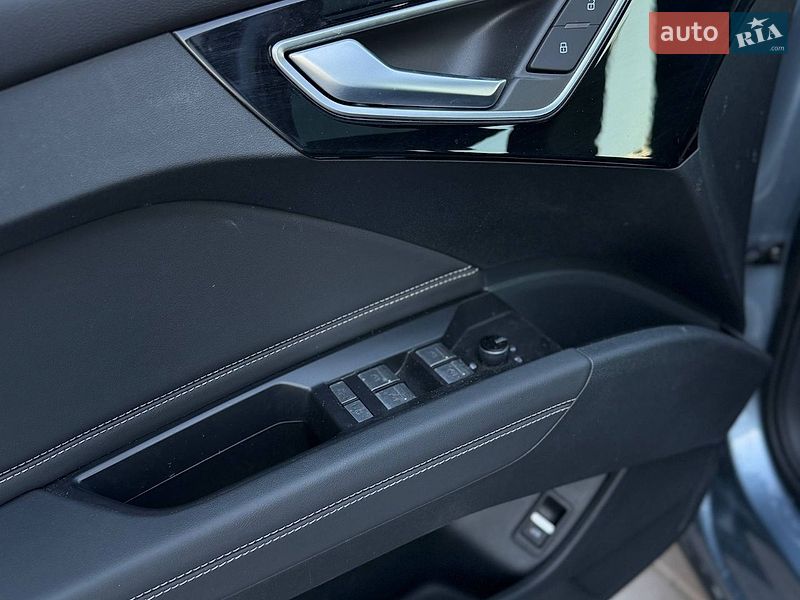 Внедорожник / Кроссовер Audi Q4 e-tron 2024 в Виннице