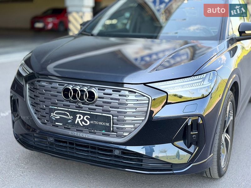Внедорожник / Кроссовер Audi Q4 e-tron 2024 в Киеве