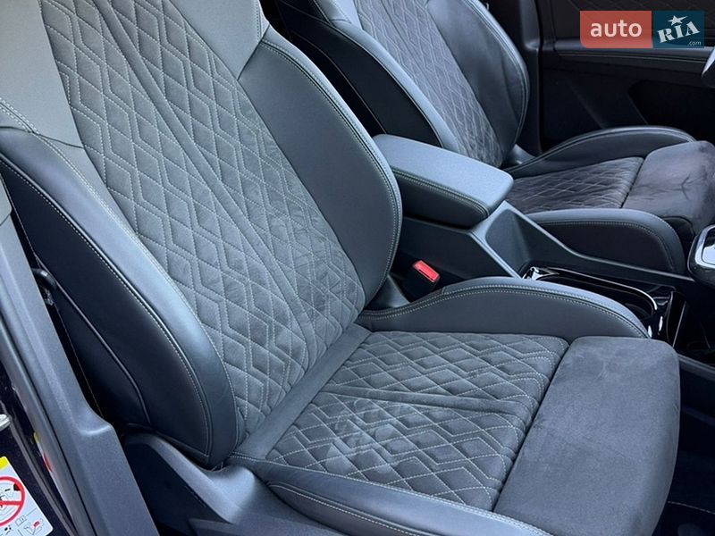 Внедорожник / Кроссовер Audi Q4 e-tron 2024 в Киеве