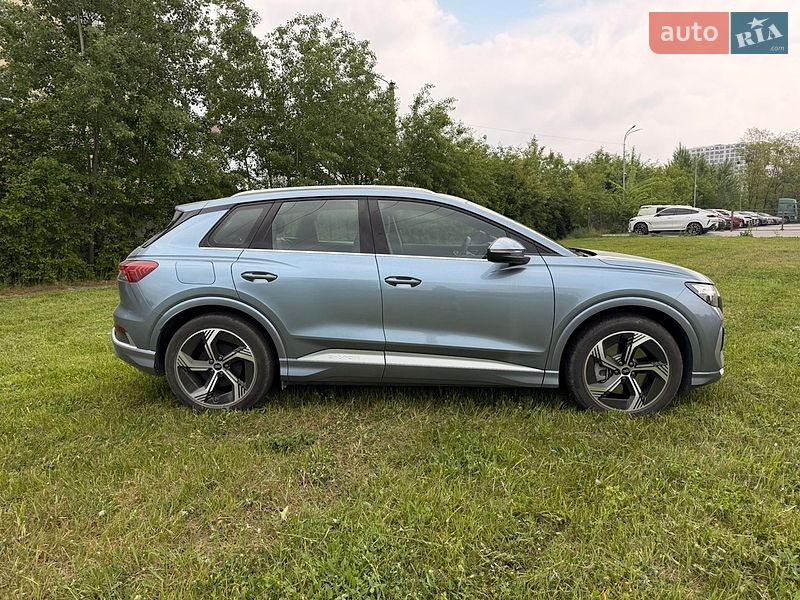 Внедорожник / Кроссовер Audi Q4 e-tron 2024 в Львове
