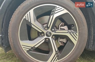 Внедорожник / Кроссовер Audi Q4 e-tron 2024 в Киеве