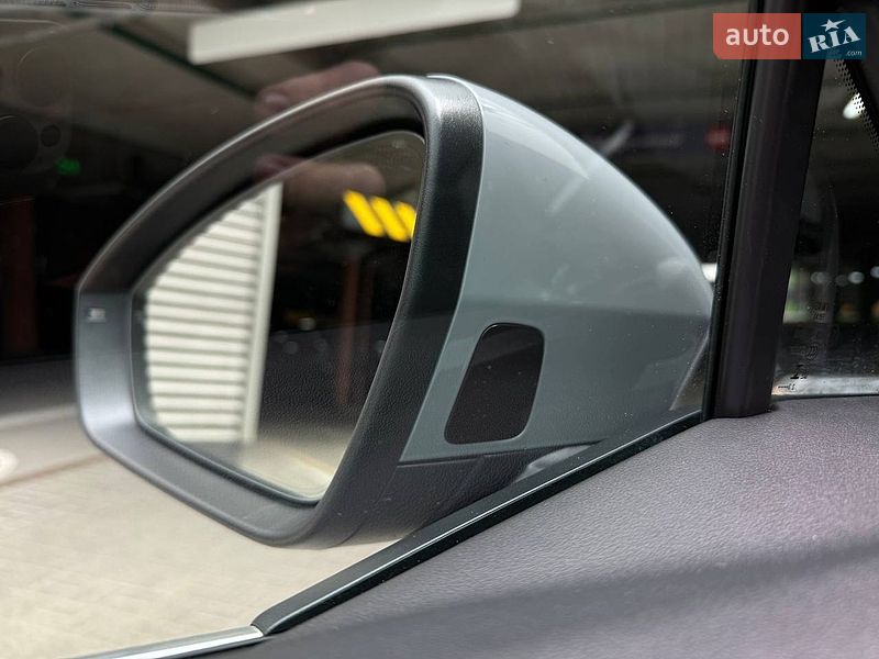 Внедорожник / Кроссовер Audi Q4 e-tron 2023 в Киеве