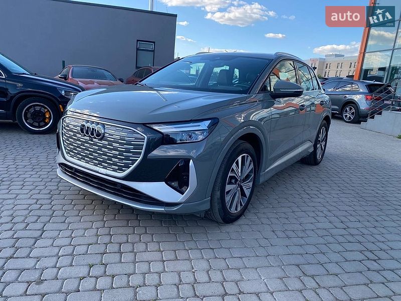 Внедорожник / Кроссовер Audi Q4 e-tron 2024 в Львове