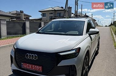 Позашляховик / Кросовер Audi Q4 e-tron 2024 в Львові