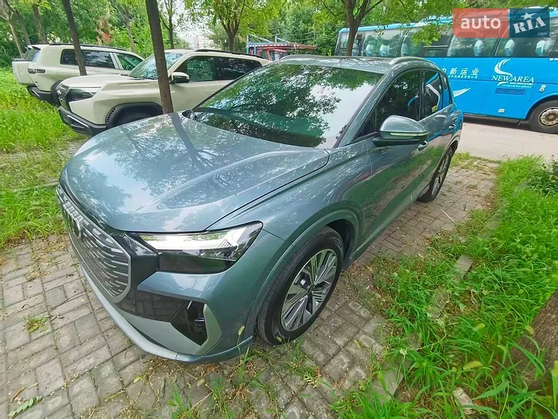 Audi Q4 e-tron 2024