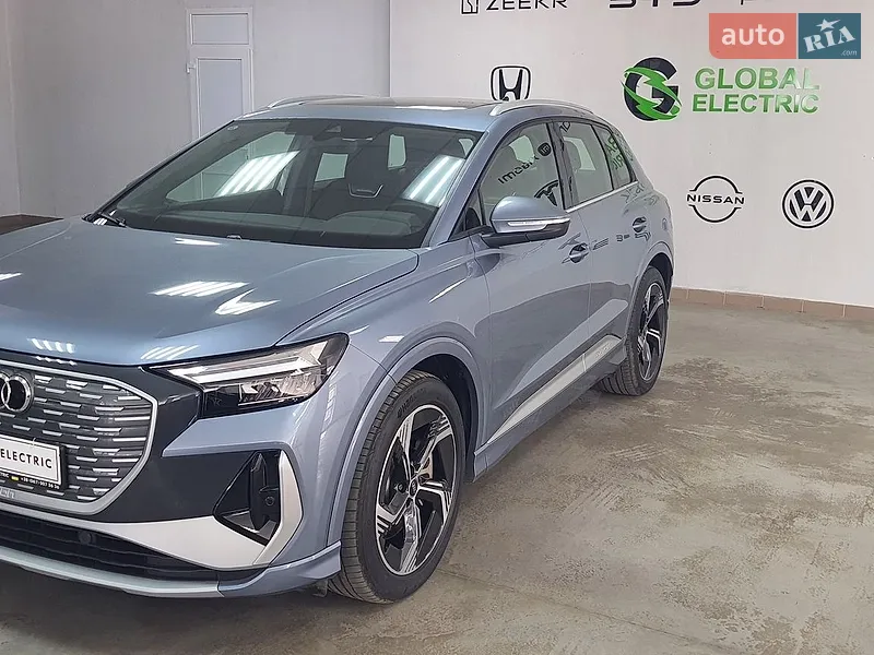 Audi Q4 e-tron 2024