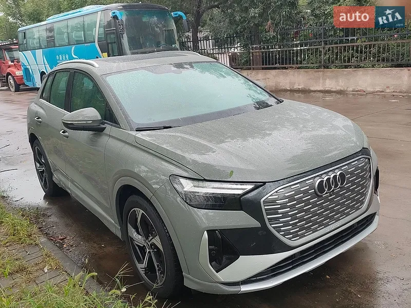 Audi Q4 e-tron 2024