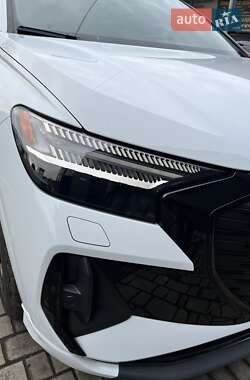 Позашляховик / Кросовер Audi Q4 Sportback e-tron 2023 в 