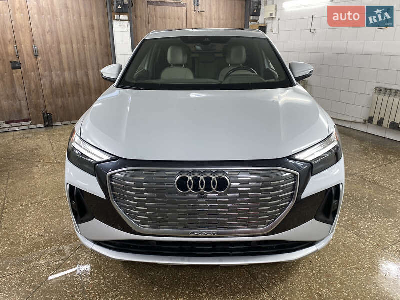 Позашляховик / Кросовер Audi Q4 Sportback e-tron 2023 в Києві