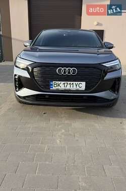 Внедорожник / Кроссовер Audi Q4 Sportback e-tron 2022 в 