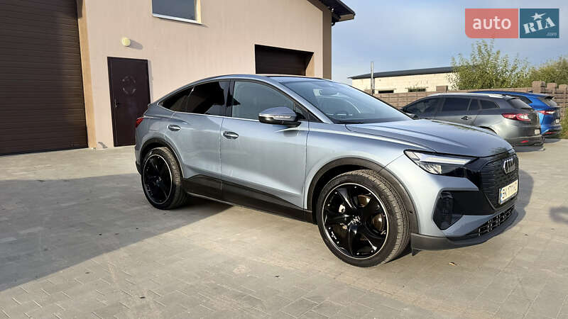 Внедорожник / Кроссовер Audi Q4 Sportback e-tron 2022 в Березному
