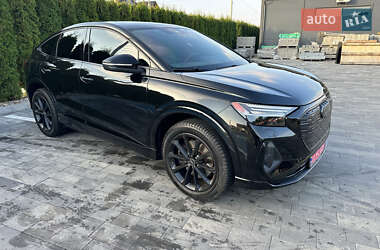 Внедорожник / Кроссовер Audi Q4 Sportback e-tron 2022 в 