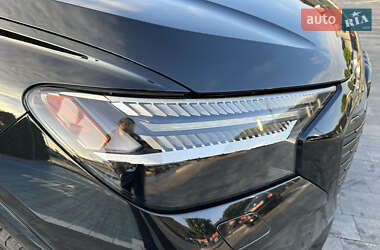 Внедорожник / Кроссовер Audi Q4 Sportback e-tron 2022 в 