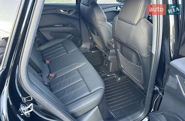 Внедорожник / Кроссовер Audi Q4 Sportback e-tron 2022 в 