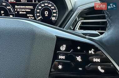 Внедорожник / Кроссовер Audi Q4 Sportback e-tron 2022 в 