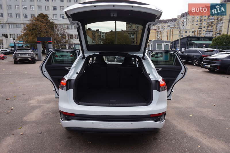 Позашляховик / Кросовер Audi Q4 Sportback e-tron 2022 в Одесі