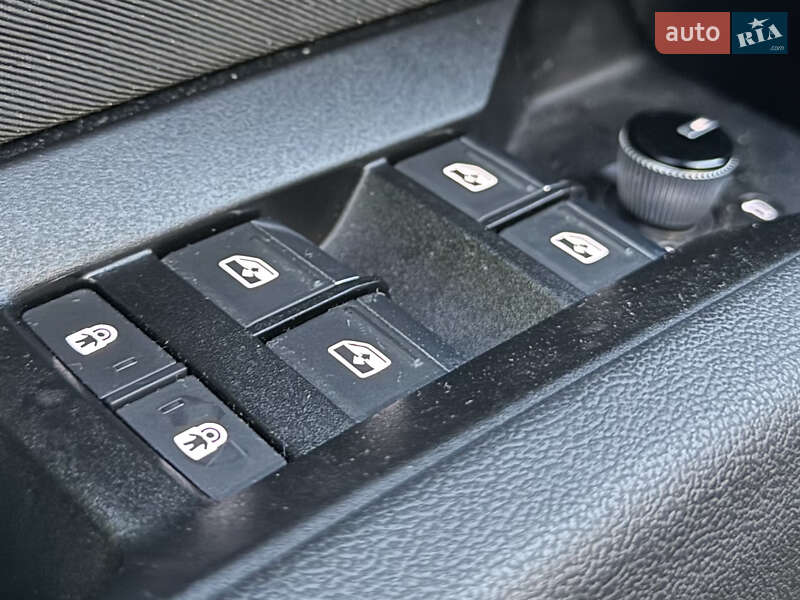 Позашляховик / Кросовер Audi Q4 Sportback e-tron 2023 в Житомирі фото 32 Позашляховик / Кросовер Audi Q4 Sportback e-tron 2023 в Житомирі