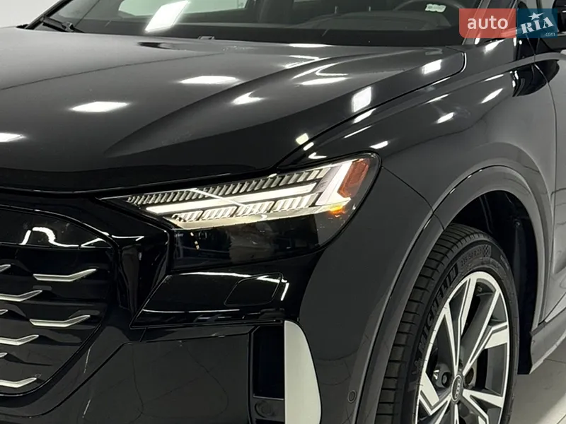 Audi Q4 Sportback e-tron 2022 VIN WA142BFZ1PP004762 фото оголошення 4 з 68