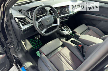 Внедорожник / Кроссовер Audi Q5 e-tron 2024 в 