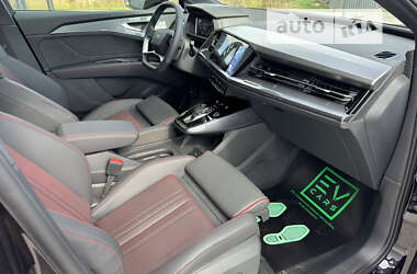 Внедорожник / Кроссовер Audi Q5 e-tron 2024 в 