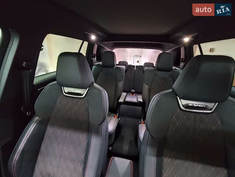 Позашляховик / Кросовер Audi Q5 e-tron 2023 в Києві