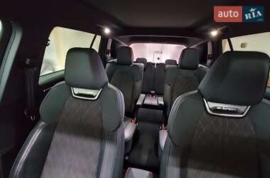 Позашляховик / Кросовер Audi Q5 e-tron 2023 в 
