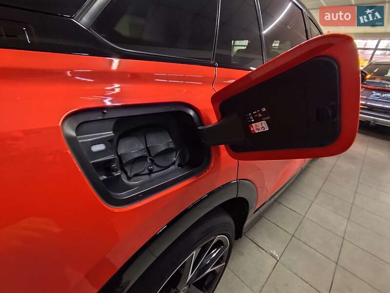 Позашляховик / Кросовер Audi Q5 e-tron 2023 в Києві
