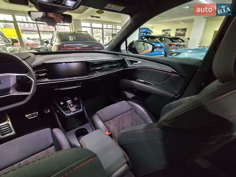 Позашляховик / Кросовер Audi Q5 e-tron 2023 в Києві