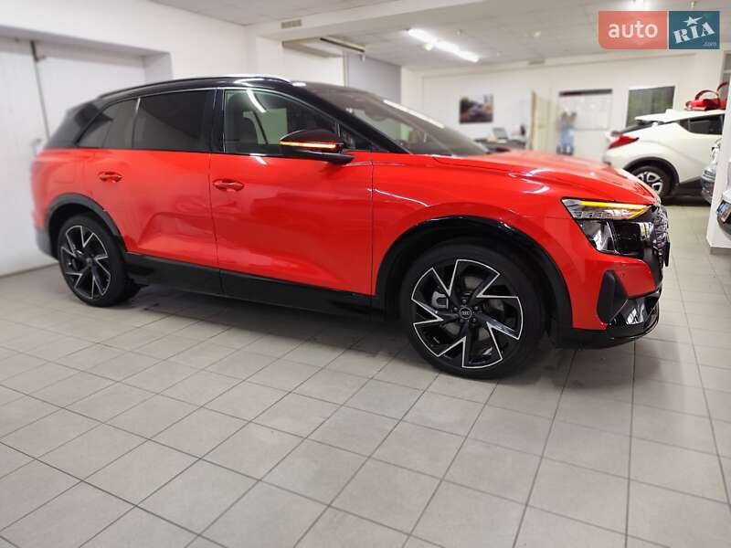 Позашляховик / Кросовер Audi Q5 e-tron 2023 в Києві