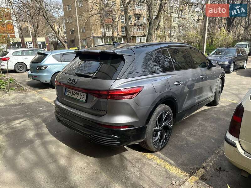 Позашляховик / Кросовер Audi Q5 e-tron 2022 в Одесі