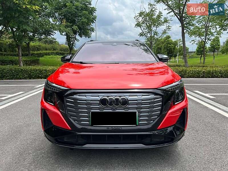 Внедорожник / Кроссовер Audi Q5 e-tron 2022 в Киеве