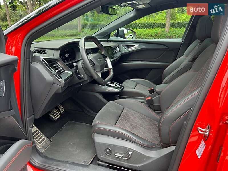 Внедорожник / Кроссовер Audi Q5 e-tron 2022 в Киеве