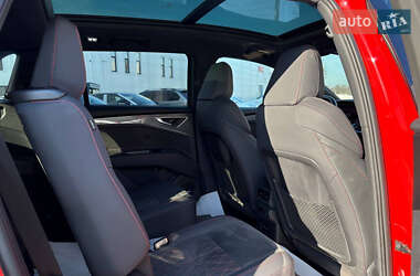 Внедорожник / Кроссовер Audi Q5 e-tron 2022 в 