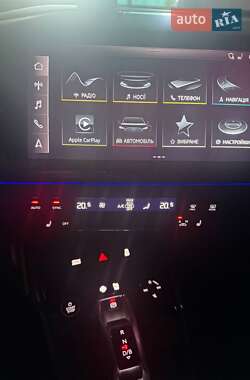 Внедорожник / Кроссовер Audi Q5 e-tron 2022 в 