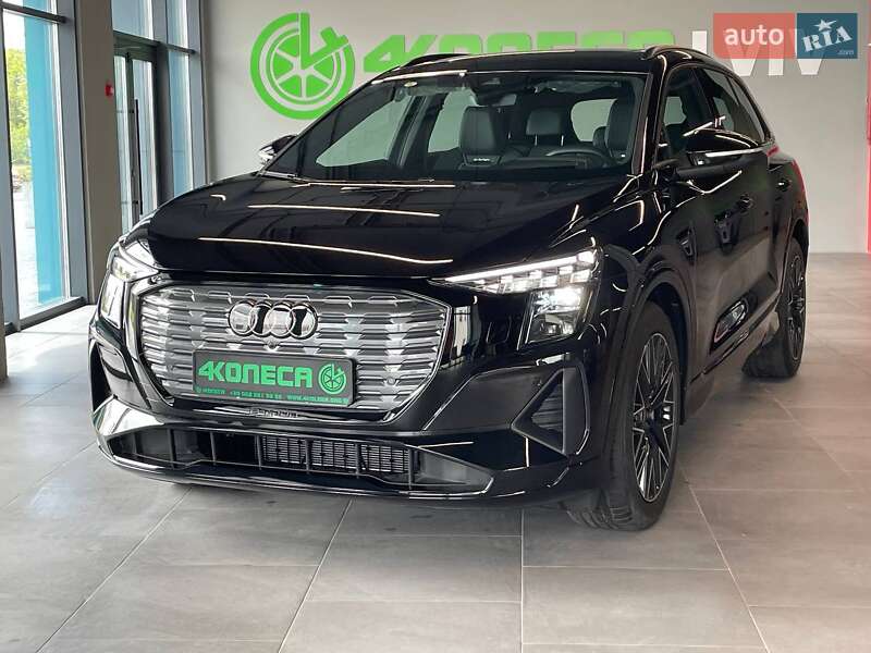 Позашляховик / Кросовер Audi Q5 e-tron 2023 в Львові