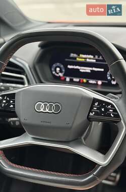 Внедорожник / Кроссовер Audi Q5 e-tron 2022 в 