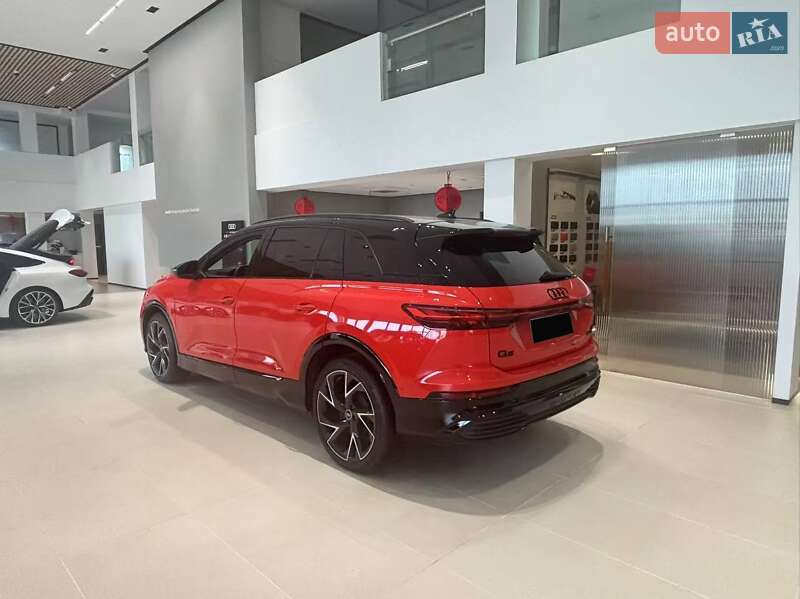 Позашляховик / Кросовер Audi Q5 e-tron 2022 в Києві