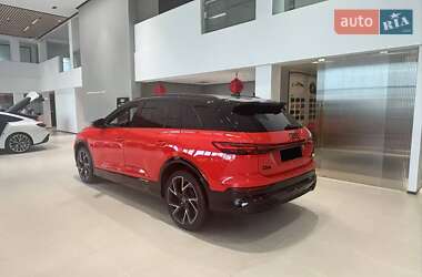 Позашляховик / Кросовер Audi Q5 e-tron 2022 в 