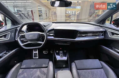Внедорожник / Кроссовер Audi Q5 e-tron 2022 в 