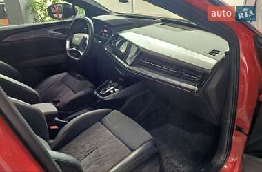 Внедорожник / Кроссовер Audi Q5 e-tron 2022 в 