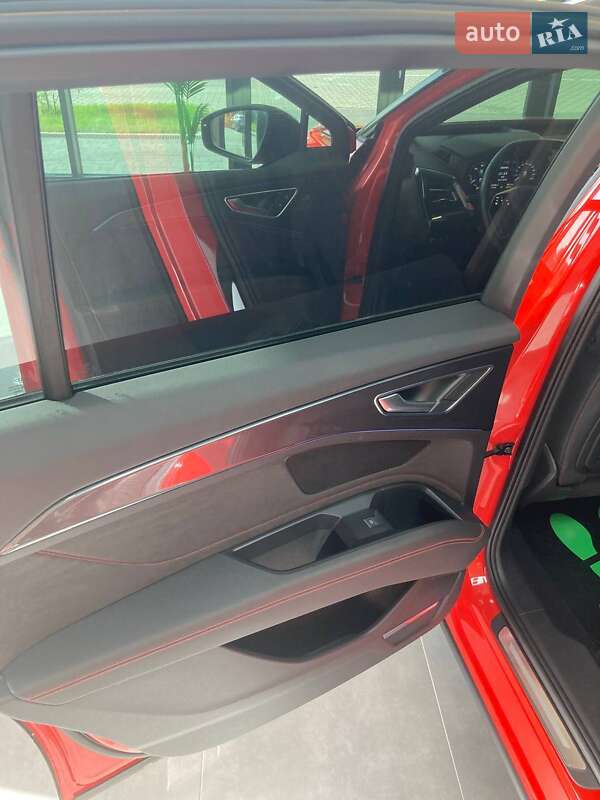 Внедорожник / Кроссовер Audi Q5 e-tron 2022 в Львове фото 15 Внедорожник / Кроссовер Audi Q5 e-tron 2022 в Львове