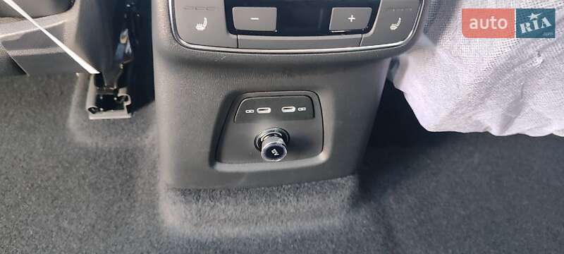 Позашляховик / Кросовер Audi Q5 e-tron 2024 в Києві